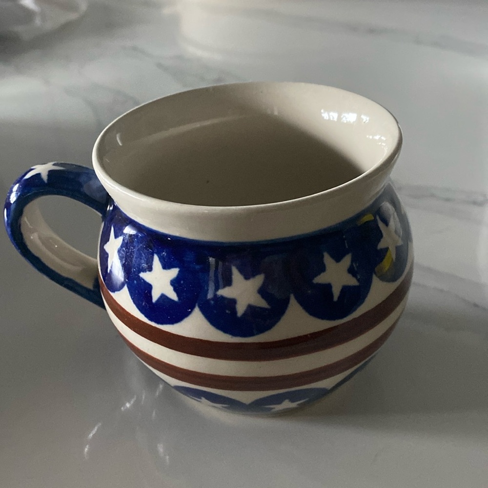 Polish pottery mug